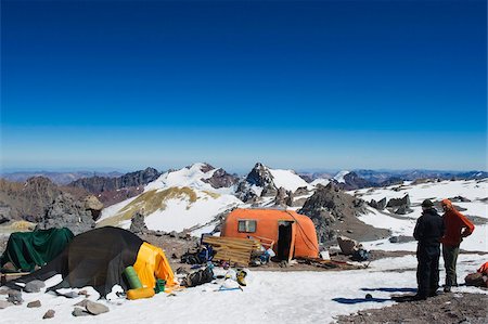 Nido del Condores camping sur 6962m Aconcagua, plus haut sommet en Amérique du Sud, le Parc Provincial Aconcagua, Andes montagnes, Argentine, Amérique du Sud Photographie de stock - Rights-Managed, Code: 841-05782770