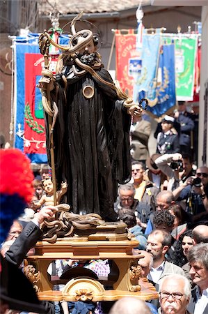 San Domenico dei Serpari (St. Dominic of the Snakes), Cocullo, Abruzzi, Italy, Europe Foto de stock - Direito Controlado, Número: 841-05783009