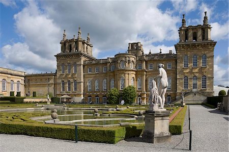 Le jardin aquatique et l'aile jardin, le Palais de Blenheim, Oxfordshire, Angleterre, Royaume-Uni, Europe Photographie de stock - Rights-Managed, Code: 841-05783295