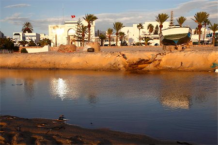 Canal and Harbour Front, Hammamet, Tunisia, North Africa, Africa Foto de stock - Con derechos protegidos, Código: 841-05794599