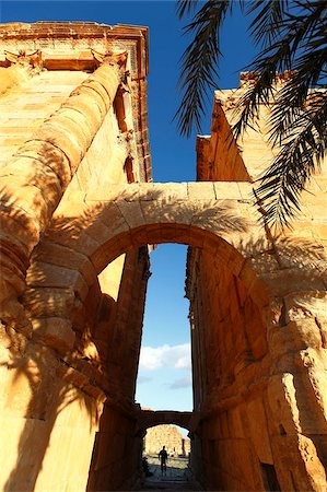Arc de Antoninus Pius, Roman ruins, Site archéologique de Sbeitla, Tunisie, l'Afrique du Nord, Afrique Photographie de stock - Rights-Managed, Code: 841-05794617