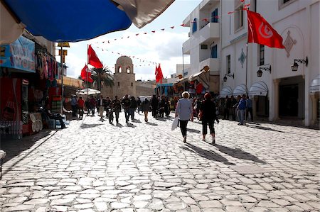 sousse - Tourists walking to the Medina, Place des Martyrs, Sousse, Tunisia, North Africa, Africa Foto de stock - Con derechos protegidos, Código: 841-05794658