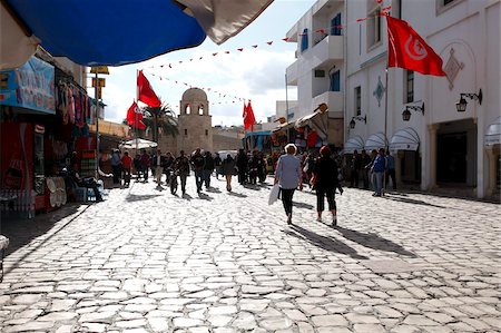 susa - Tourists walking to the Medina, Place des Martyrs, Sousse, Tunisia, North Africa, Africa Foto de stock - Con derechos protegidos, Código: 841-05794658