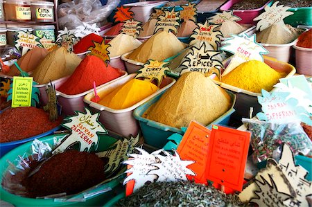 Spices on stall in market of Souk Jara, Gabes, Tunisia, North Africa, Africa Foto de stock - Con derechos protegidos, Código: 841-05794652