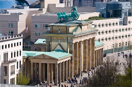 La Brandenburger Tor (porte de Brandebourg) et le quadrige, Berlin, Allemagne, Europe Photographie de stock - Rights-Managed, Code: 841-05794736