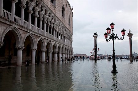 doges palace - High tide in St. Mark's Square, flooding the square and Doge's Palace, Venice, UNESCO World Heritage site, Veneto, Italy, Europe Stock Photo - Rights-Managed, Code: 841-05795226