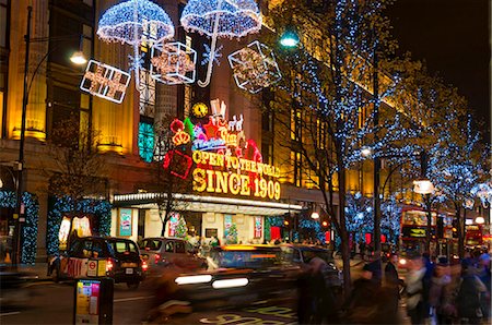 Selfridges and Christmas lights, Oxford Street, London, England, United Kingdom, Europe Foto de stock - Con derechos protegidos, Código: 841-05795488