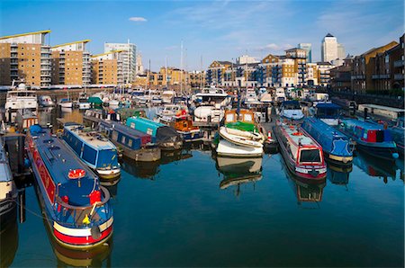 simsearch:841-06499912,k - Limehouse Basin and Canary Wharf beyond, London, England, United Kingdom, Europe Stock Photo - Rights-Managed, Code: 841-05795556