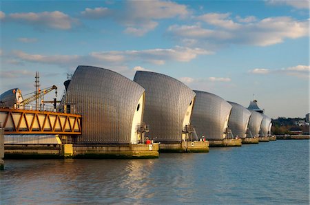 rio tâmisa - Thames Barrier, Woolwich, London, England, United Kingdom, Europe Foto de stock - Direito Controlado, Número: 841-05795557