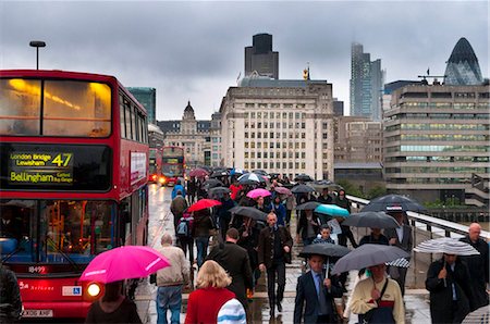 double-decker bus - Voyageurs traversant le pont de Londres, Londres, Royaume-Uni, Europe Photographie de stock - Rights-Managed, Code: 841-05795587