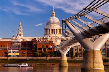 Millennium Bridge et Cathédrale Saint-Paul, Londres, Royaume-Uni, Europe Photographie de stock - Rights-Managed, Code: 841-05795594