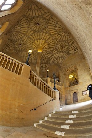 Fan vaulted ceiling dating from 1638 above the staircase by James Wyatt, 1805, Christ Church College, Oxford University, Oxford, Oxfordshire, England, United Kingdom, Europe Foto de stock - Con derechos protegidos, Código: 841-05795872