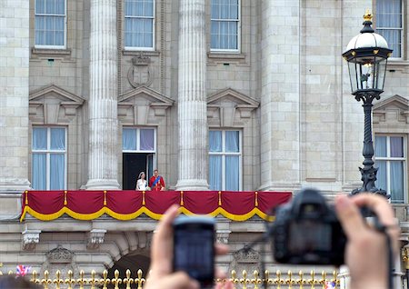 Appearance on the balcony of Buckingham Palace, Marriage of Prince William to Kate Middleton, London, England, United Kingdom, Europe Foto de stock - Con derechos protegidos, Código: 841-05795927