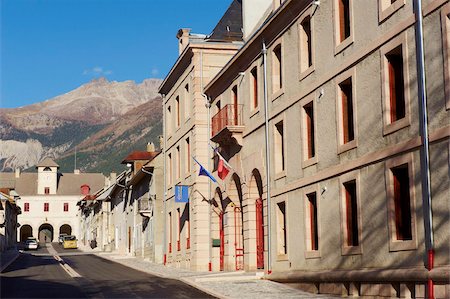 Bastionnée village de Mont-Dauphin, Forte Place Vauban, patrimoine mondial UNESCO, Parc Naturel Régional du Queyras (parc régional du Queyras), Hautes-Alpes, France, Europe Photographie de stock - Rights-Managed, Code: 841-05796364