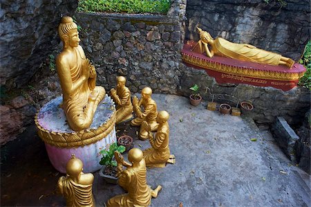 sleep buddha - Statues of Buddha, Phu Si Hill, Luang Prabang, UNESCO World Heritage Site, Laos, Indochina, Southeast Asia, Asia Stock Photo - Rights-Managed, Code: 841-05796409