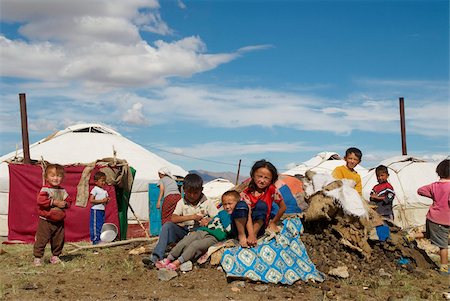 simsearch:841-05796497,k - Nomadic Kazakh children and yurts, Region of Bayan Ulgii, Mongolia, Central Asia, Asia Fotografie stock - Rights-Managed, Codice: 841-05796526