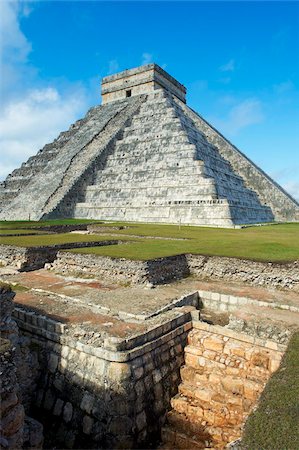 simsearch:841-05796604,k - El Castillo pyramid (Temple of Kukulcan) in the ancient Mayan ruins of Chichen Itza, UNESCO World Heritage Site, Yucatan, Mexico, North America Foto de stock - Con derechos protegidos, Código: 841-05796593