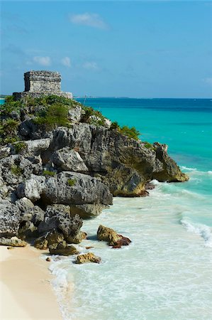 Tulum beach and ancient Mayan site of Tulum, Tulum, Quintana Roo, Mexico, North America Foto de stock - Con derechos protegidos, Código: 841-05796614