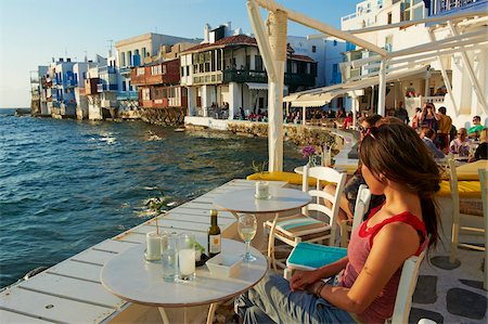 Cafe bar on the sea side, Little Venice, Alefkandra, Mykonos Town, Chora, Mykonos Island, Cyclades, Greek Islands, Greece, Europe Foto de stock - Con derechos protegidos, Código: 841-05796764