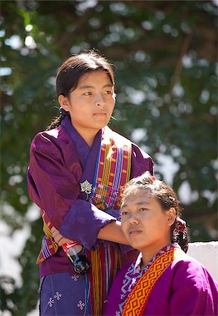 Young women in national dress, Wangdue Phodrang (Wangdi), Bhutan, Asia Foto de stock - Con derechos protegidos, Código: 841-05845844