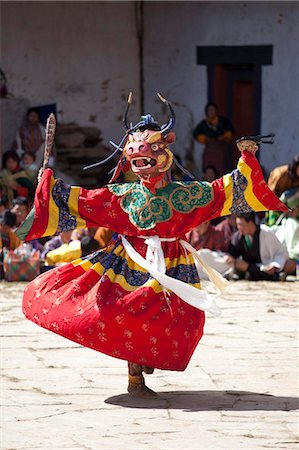 Moines bouddhistes spectacle danse masquée pendant le Gangtey Tsechu à Gangte Goemba, gaudart, vallée de Phobjikha, Bhoutan, Asie Photographie de stock - Rights-Managed, Code: 841-05845871