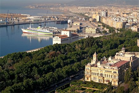 simsearch:841-02994021,k - View over City Hall to the port area, Malaga, Andalusia, Spain, Europe Stock Photo - Rights-Managed, Code: 841-05846015