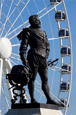 simsearch:841-05796052,k - Statue of Sir Francis Drake, Plymouth Hoe, Plymouth, Devon, England, United Kingdom, Europe Foto de stock - Direito Controlado, Número: 841-05846094
