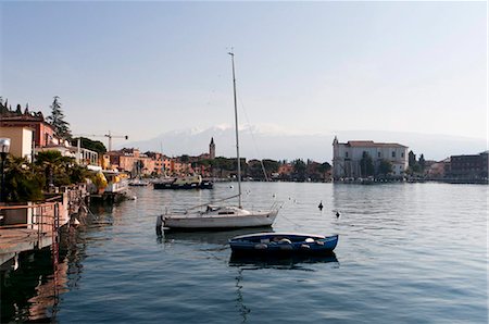 simsearch:841-03061308,k - Toscolano-Maderno, Lake Garda, Lombardy, Italian Lakes, Italy, Europe Stock Photo - Rights-Managed, Code: 841-05846175
