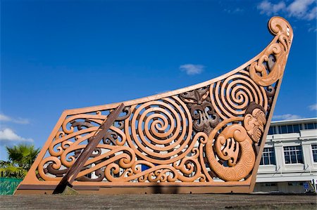 sculpture and close up - Te Tauihu Turanga Whakamana sculpture carved by Bill Baker, Gisborne, Eastland District, North Island, New Zealand, Pacific Stock Photo - Rights-Managed, Code: 841-05846227