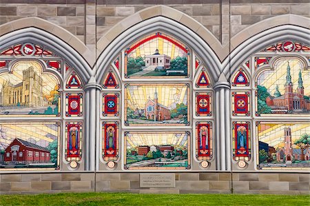 Roebling mural by Robert Dafford on the Ohio River levee, Covington, Kentucky, United States of America, North America Stock Photo - Rights-Managed, Code: 841-05846249