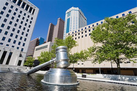 simsearch:841-07082596,k - Gavel sculpture outside the Ohio Judicial Center, Columbus, Ohio, United States of America, North America Foto de stock - Direito Controlado, Número: 841-05846241