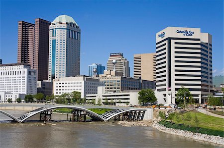 Columbus skyline and Scioto River, Columbus, Ohio, United States of America, North America Foto de stock - Con derechos protegidos, Código: 841-05846242