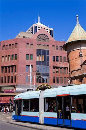 simsearch:841-05782680,k - Train léger sur rail sur Hay Street dans le quartier chinois, quartier Central des affaires, Sydney, New South Wales, Australie, Pacifique Photographie de stock - Rights-Managed, Code: 841-05846266