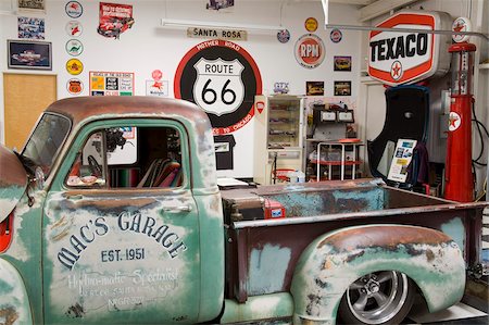 pickup truck - Route 66 Auto Museum in Santa Rosa, New Mexico, United States of America, North America Stock Photo - Rights-Managed, Code: 841-05846311