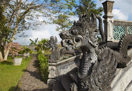 simsearch:841-06805673,k - Bridge at Taman Tirta Gangga (Water Palace), Tirta Gangga, Bali, Indonesia, Southeast Asia, Asia Foto de stock - Con derechos protegidos, Código: 841-05846475