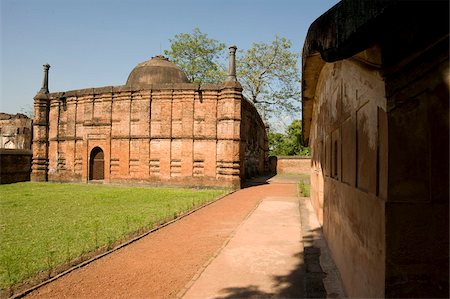 Medieval red brick Qadam Rasul mosque dating from 1531, and Fath Kahn's tomb, Gaur, West Bengal, India, Asia Stock Photo - Rights-Managed, Code: 841-05846643