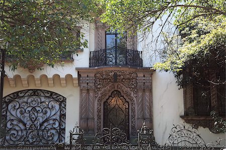 Architecture coloniale, Polanco, haut de gamme quartier, la ville de Mexico, au Mexique, en Amérique du Nord Photographie de stock - Rights-Managed, Code: 841-05846695