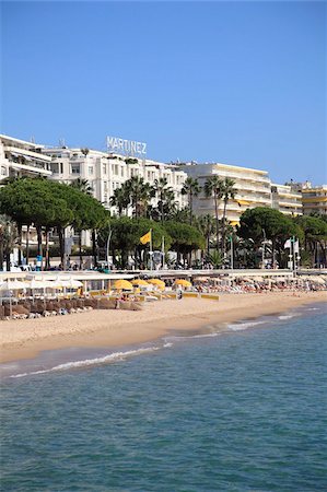 Beach, La Croisette, Cannes, Alpes Maritimes, Provence, Cote d'Azur, French Riviera, France, Mediterranean, Europe Stock Photo - Rights-Managed, Code: 841-05846813