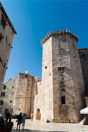 Venetian Tower, Vocni trg (Fruit Square), Split, region of Dalmatia, Croatia, Europe Foto de stock - Con derechos protegidos, Código: 841-05847286
