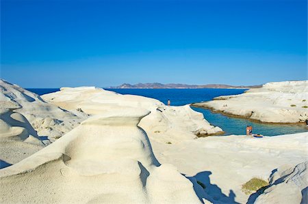 Sarakiniko lunar landscape, Sarakiniko beach, Milos, Cyclades Islands, Greek Islands, Aegean Sea, Greece, Europe Foto de stock - Direito Controlado, Número: 841-05847484