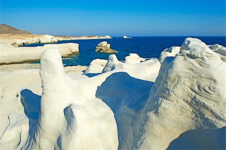 Paysage lunaire de Sarakiniko, plage Sarakiniko, Milos, Iles Cyclades, îles grecques, mer Égée, Grèce, Europe Photographie de stock - Rights-Managed, Code: 841-05847483