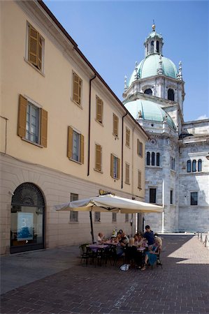 piazza del duomo - Duomo and cafe, Piazza del Duomo, Como, Lake Como, Lombardy, Italian Lakes, Italy, Europe Stock Photo - Rights-Managed, Code: 841-05847810