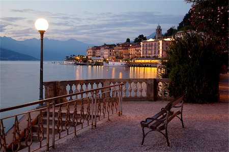 Promenade und See in der Abenddämmerung, Bellagio, Comer See, Lombardei, italienische Seen, Italien, Europa Stockbilder - Lizenzpflichtiges, Bildnummer: 841-05847842