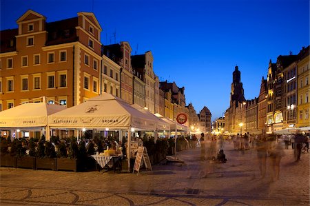 simsearch:841-06502972,k - Restaurants, Market Square (Rynek), Old Town, Wroclaw, Silesia, Poland, Europe Stock Photo - Rights-Managed, Code: 841-05847980
