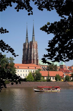 simsearch:841-05795954,k - Cathedral and River Odra (River Oder), Old Town, Wroclaw, Silesia, Poland, Europe Stock Photo - Rights-Managed, Code: 841-05847996