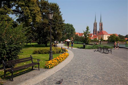 europe city park - Cathedral from Piasek Island, Old Town, Wroclaw, Silesia, Poland, Europe Foto de stock - Con derechos protegidos, Código: 841-05848001