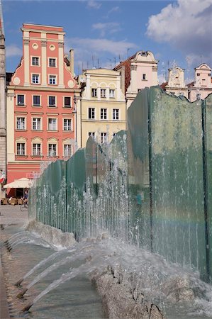 simsearch:841-02706289,k - Market Square architecture et Fontaine, Old Town, Wroclaw, Silésie, Pologne, Europe Photographie de stock - Rights-Managed, Code: 841-05848093