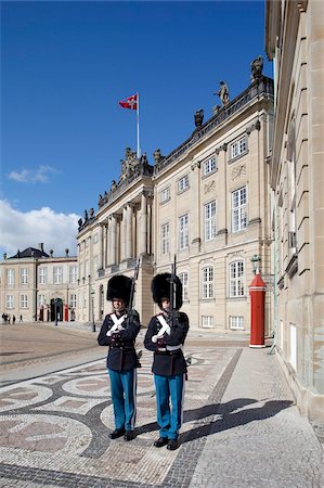 simsearch:614-09211440,k - Guards at the Amalienborg Castle, Copenhagen, Denmark, Scandinavia, Europe Stock Photo - Rights-Managed, Code: 841-05848215