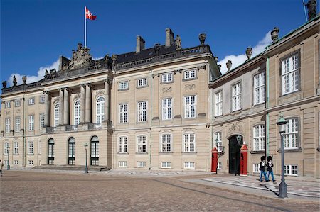 simsearch:841-06616827,k - Guards at the Amalienborg Castle, Copenhagen, Denmark, Scandinavia, Europe Stock Photo - Rights-Managed, Code: 841-05848217