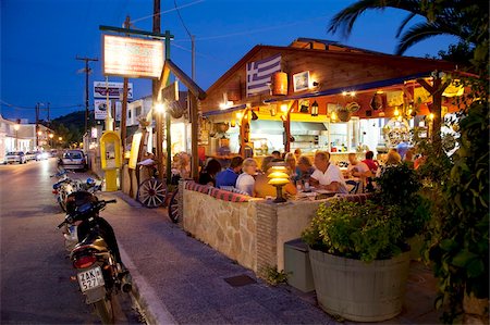 Taverne au crépuscule, Argassi, Zante, îles Ioniennes, îles grecques, Grèce, Europe Photographie de stock - Rights-Managed, Code: 841-05848254